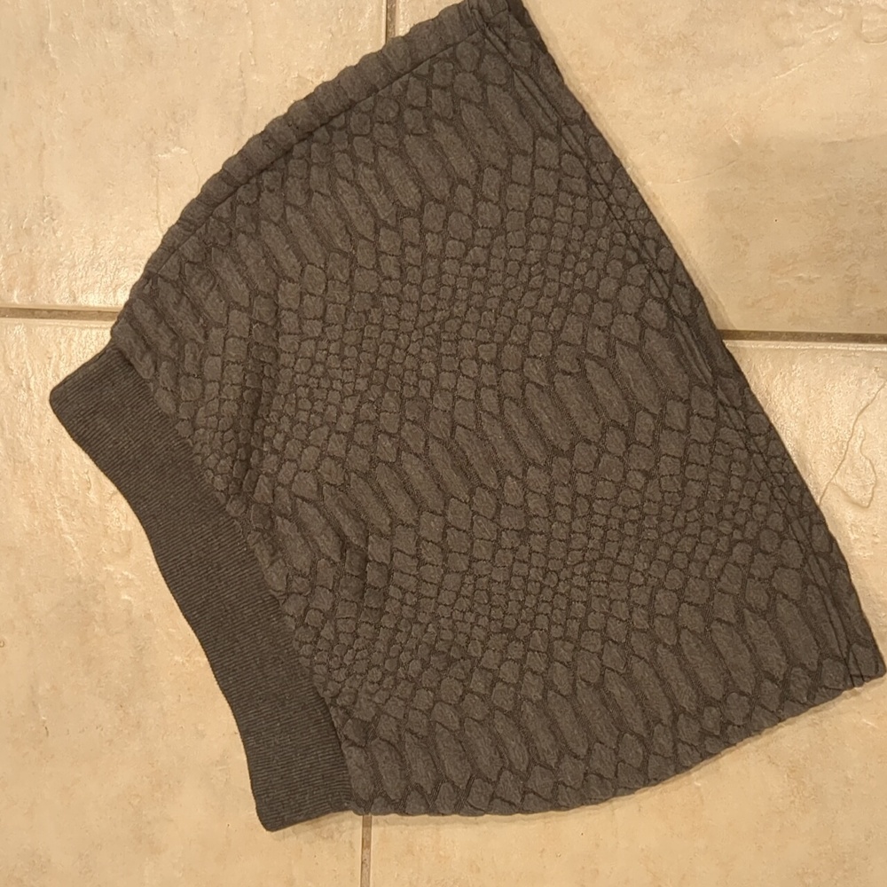Qed London Gray Quilted Mini Skirt Size Small